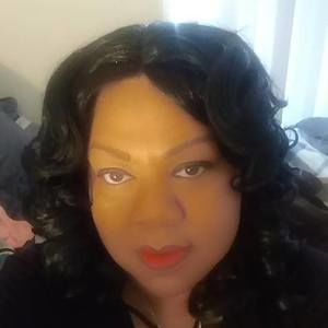 Meet your Posher, Lenisha